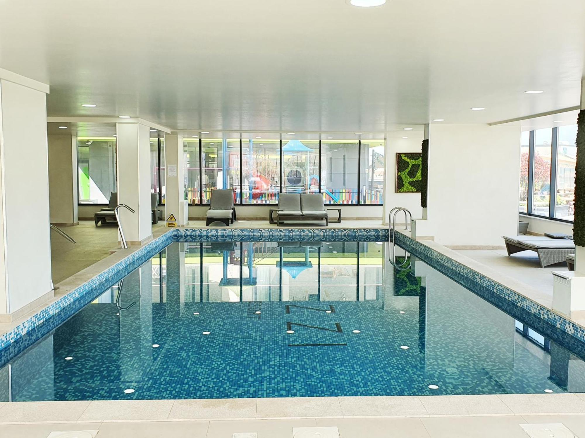 Purple Onyx - Pool & Spa Beach Resort Navodari Ngoại thất bức ảnh
